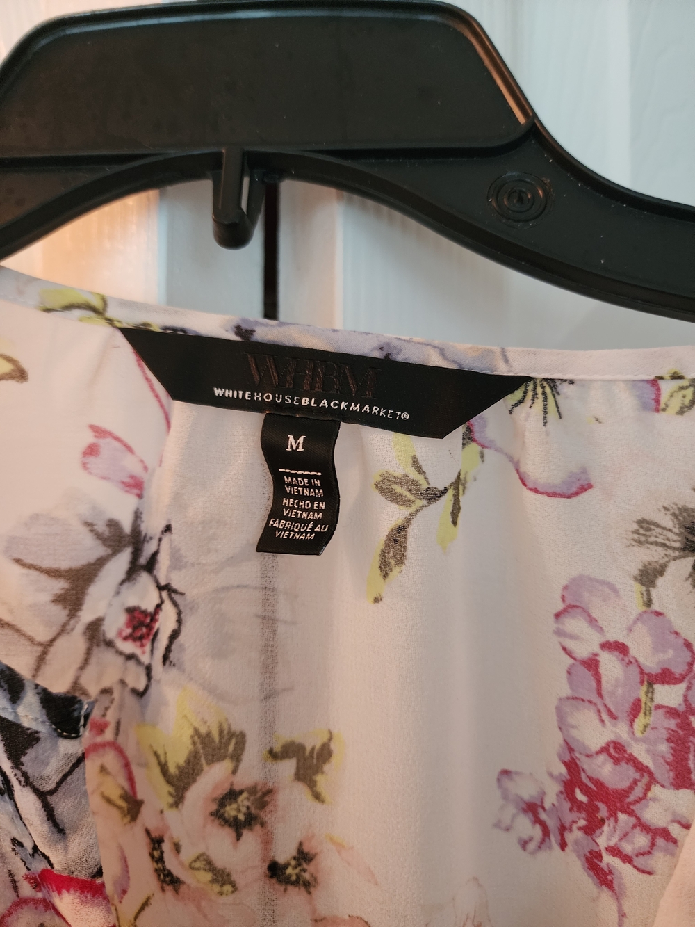 White House Black Market Sheer Floral V-Neck Blouse in White and Black - Picture 2 of 2